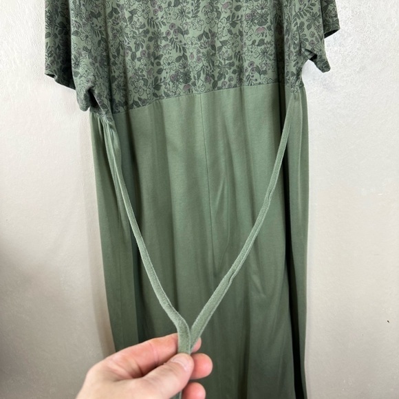 Kathy Ireland maternity dress size large - Picture 3 of 5